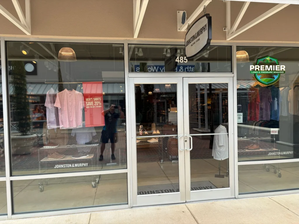 Storefront Cleaning in Pearl, MS.