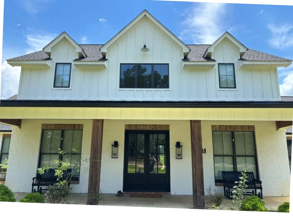 Picture of a house that was soft washed in Brandon, MS.