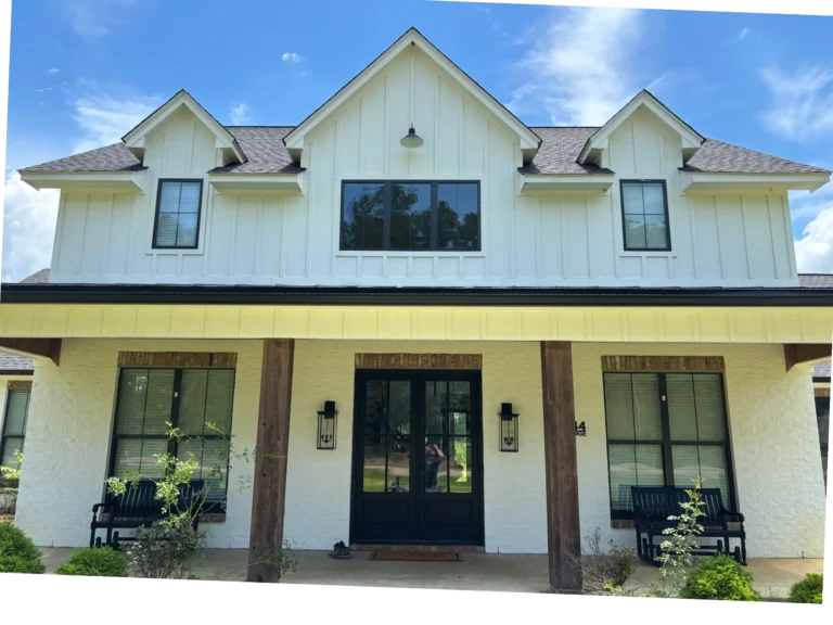 Picture of a house that was soft washed in Brandon, MS.
