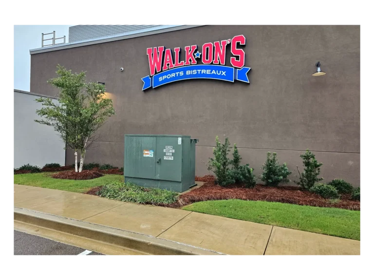 After photo of restaurant cleaning service at Walk On's Sports Bistreaux in Ridgeland, MS.